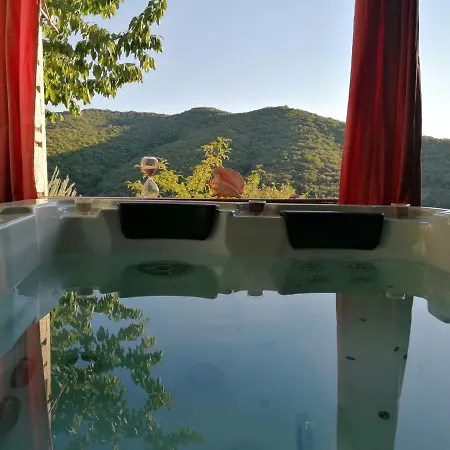 Le Hameau Du Vallier Sampzon
